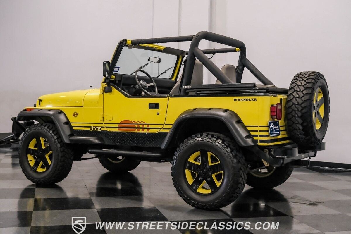 Jeep-Wrangler-1990-Yellow-Gray-112416-8