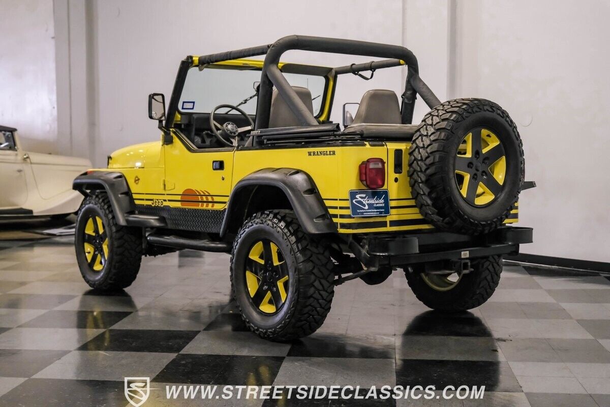 Jeep-Wrangler-1990-Yellow-Gray-112416-9