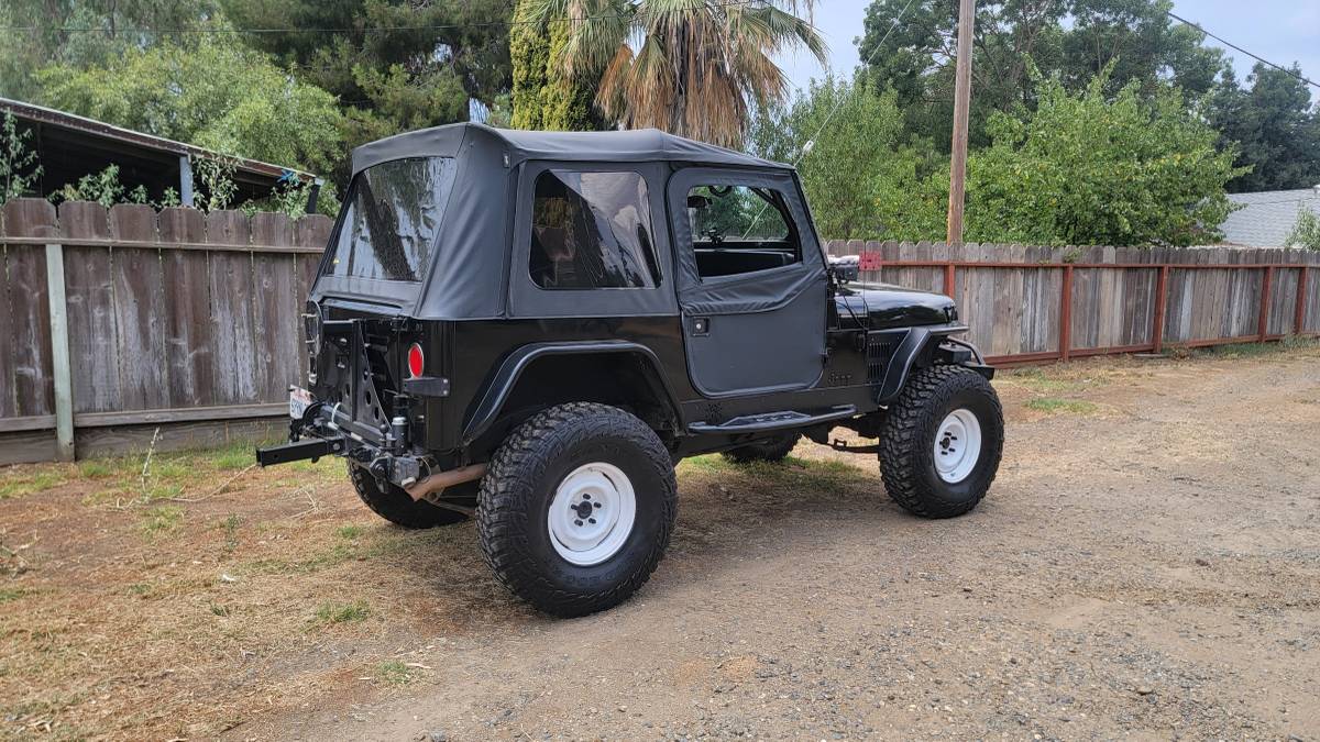 Jeep-Wrangler-1994-black-257494-9