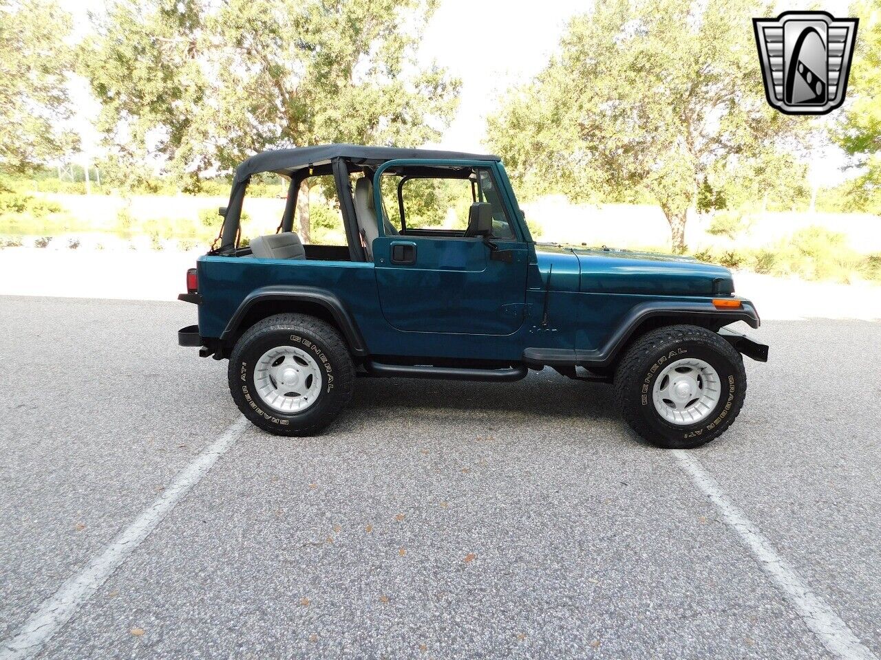 Jeep-Wrangler-1995-Green-Green-126319-3