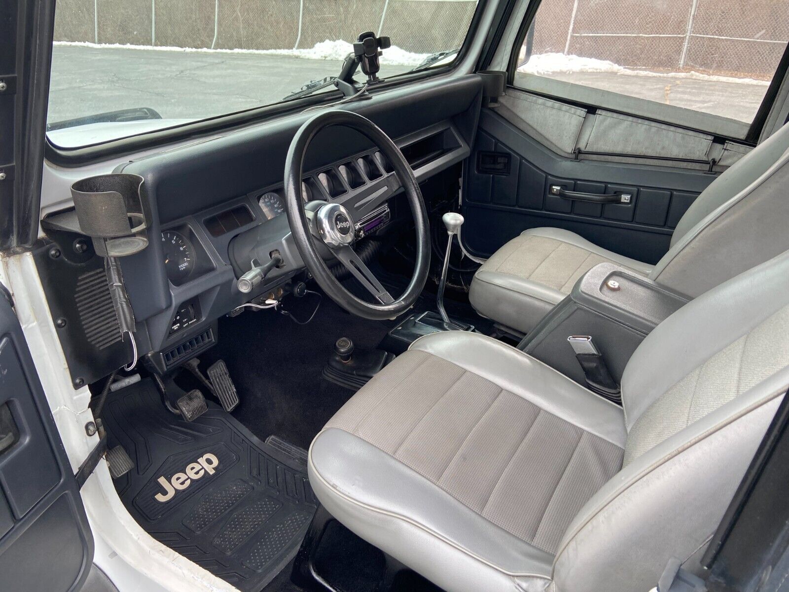 Jeep-Wrangler-1995-White-Gray-185915-25