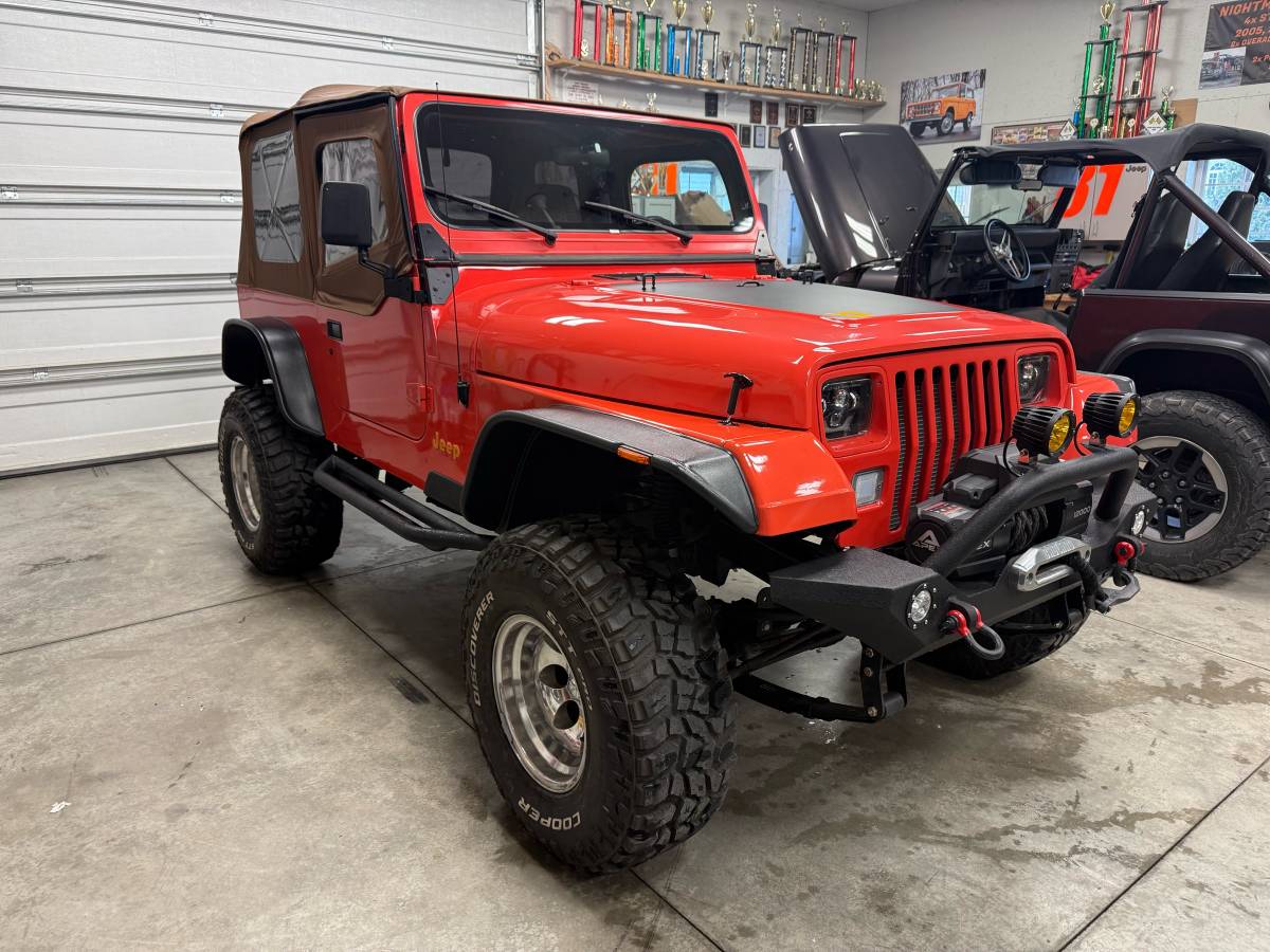 Jeep-Wrangler-1995-red-80467-1