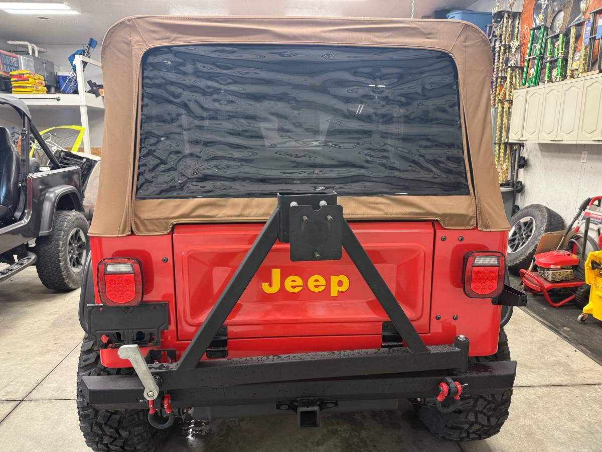 Jeep-Wrangler-1995-red-80467-3