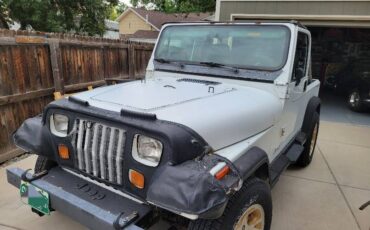 Jeep-Wrangler-4x4-1991-white-268760