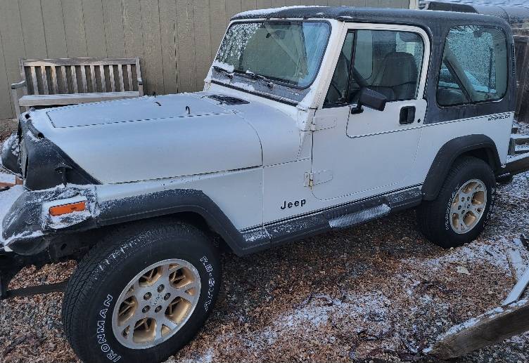 Jeep-Wrangler-4x4-1991-white-268760-5