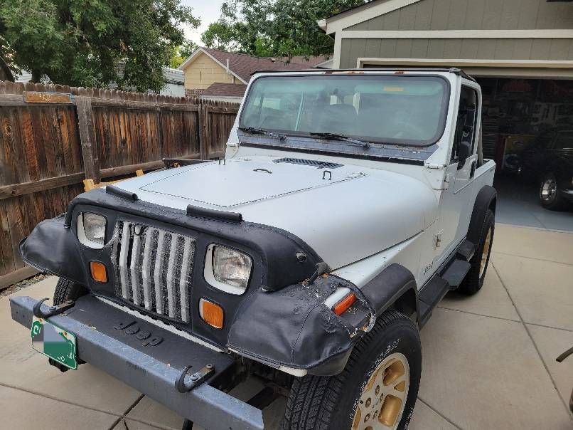 Jeep-Wrangler-4x4-1991-white-268760