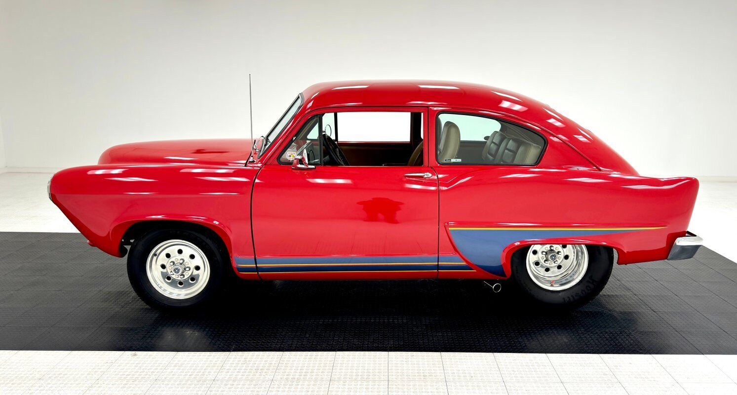 Kaiser-Henry-J-Coupe-1951-Red-51056-1