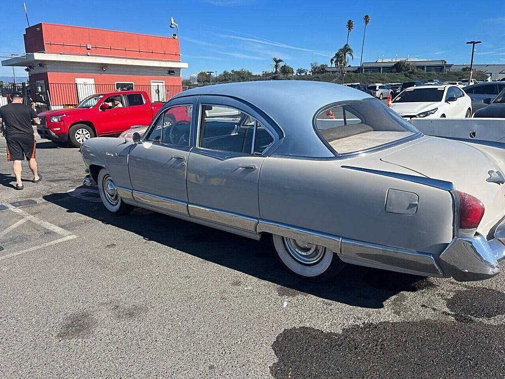 Kaiser-Manhattan-1953-custom-16335-22