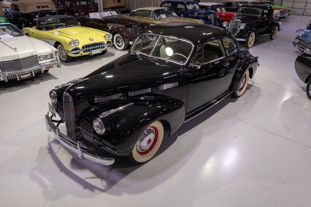 LaSalle-Series-52-Special-Coupe-Coupe-1940-Black-Tan-56329-4