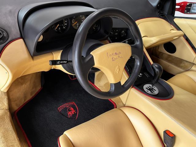 Lamborghini-Diablo-1994-Red-Beige-20921-21