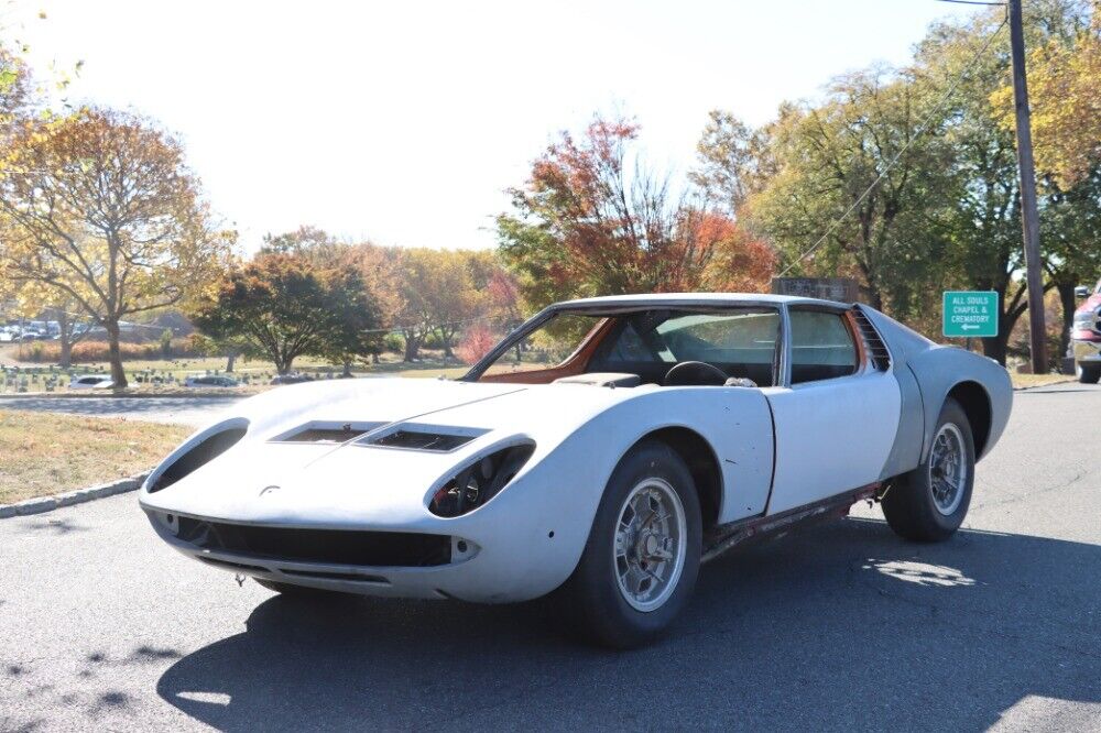 Lamborghini-Miura-Coupe-1970-Primer-Beige-0-1