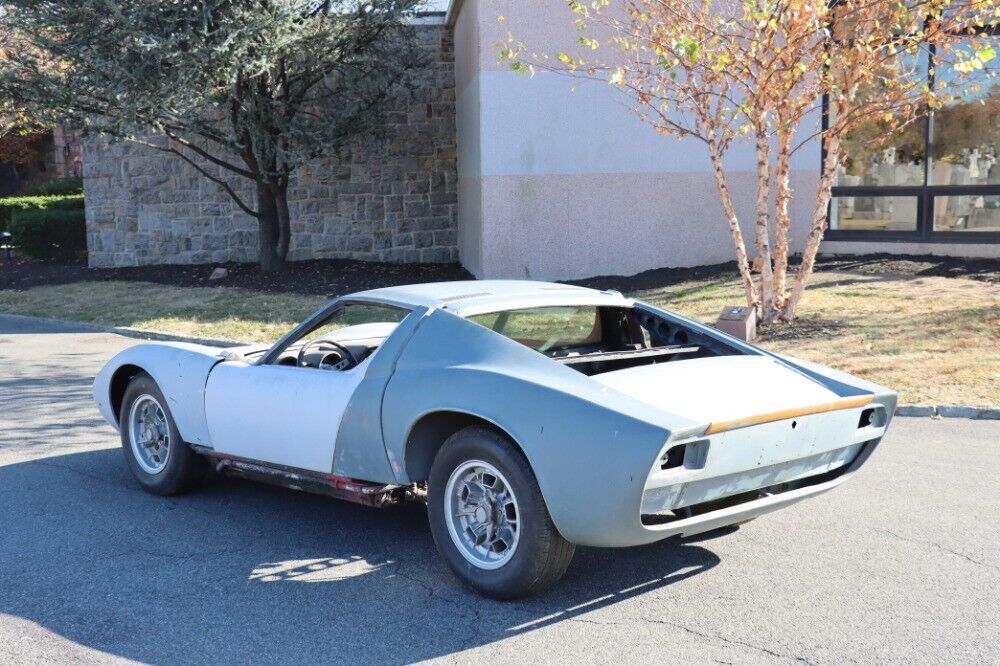 Lamborghini-Miura-Coupe-1970-Primer-Beige-0-5