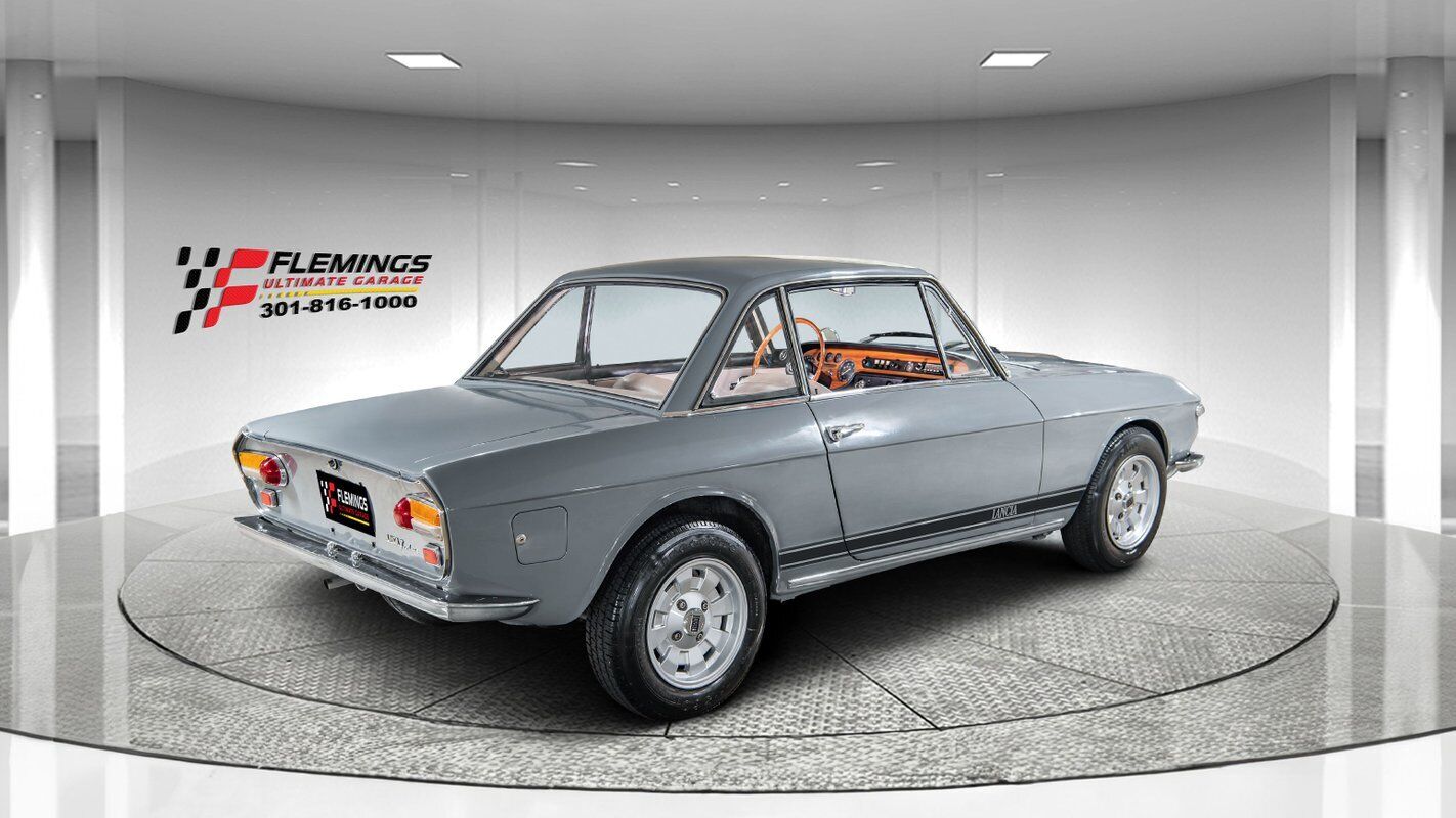 Lancia-Fulvia-Coupe-1965-Gray-Gray-0-4