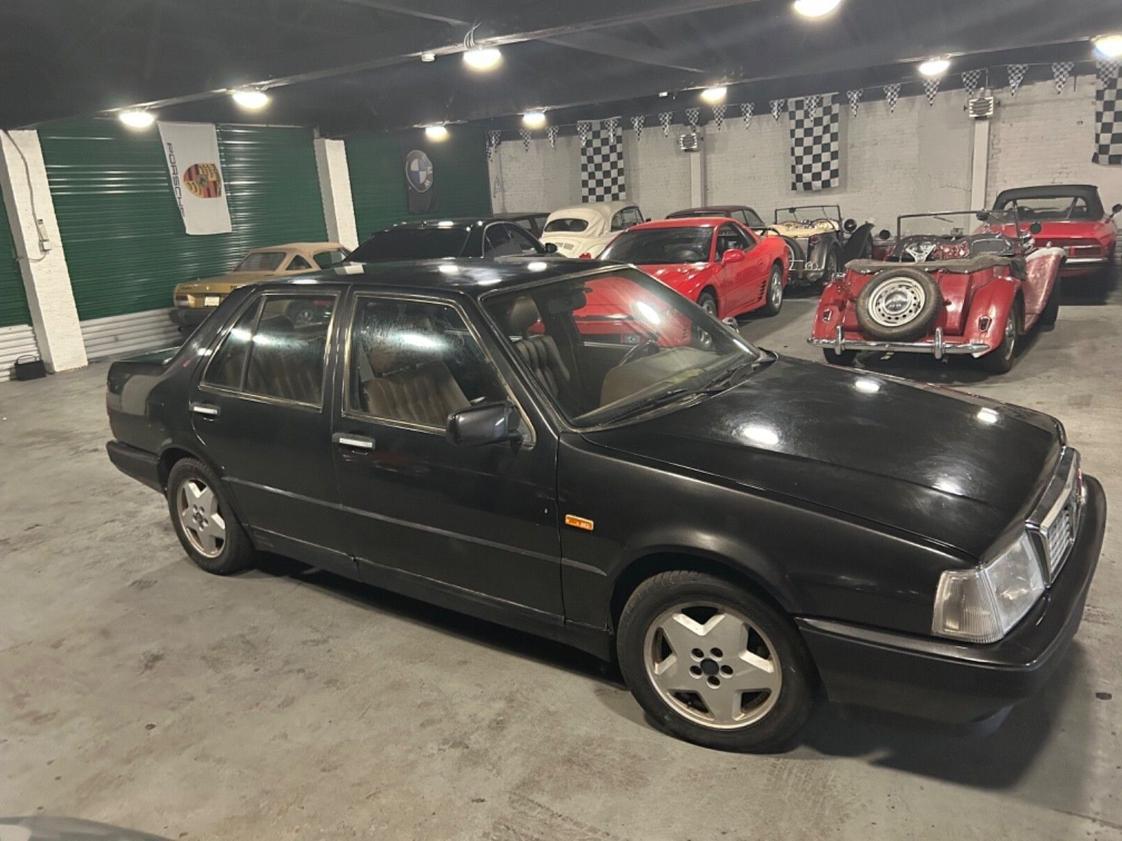 Lancia-Other-Berline-1990-Black-Tan-110269-6