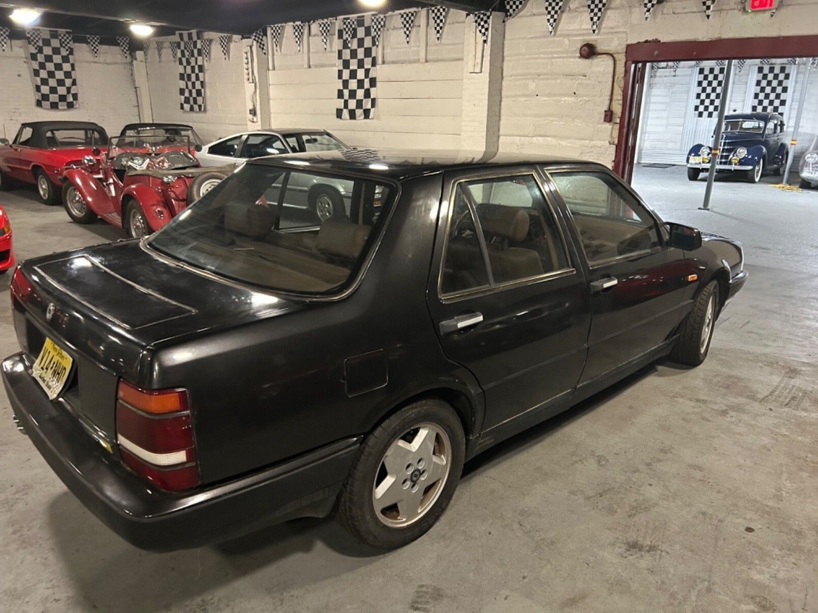 Lancia-Other-Berline-1990-Black-Tan-110269-7