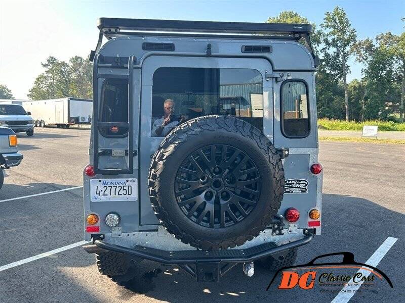 Land-rover-Defender-110-1990-grey-8047-5