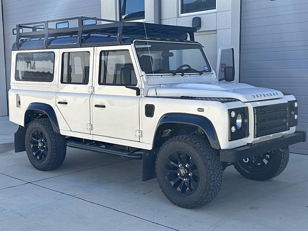 Land-rover-Defender-110-1990-white-1432-14