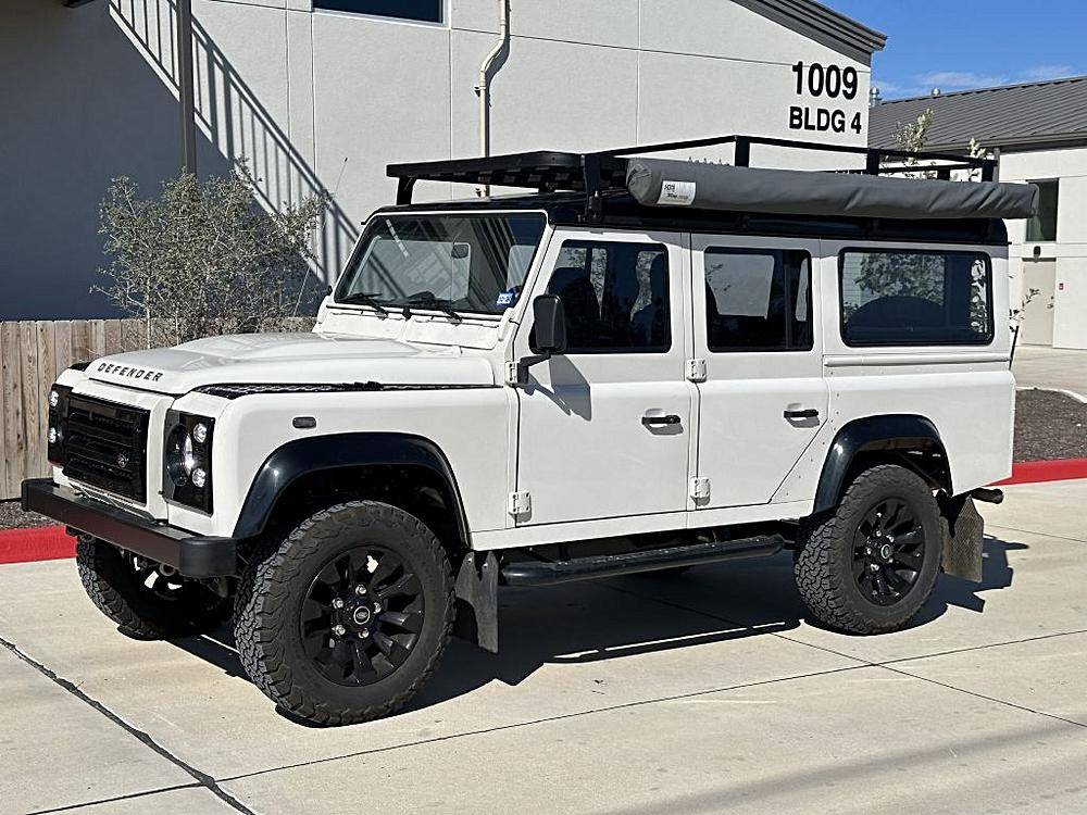 Land-rover-Defender-110-1990-white-1432