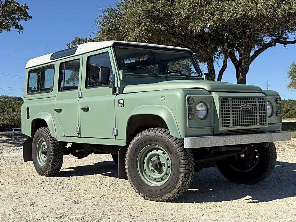 Land-rover-Defender-110-diesel-1992-green-5-12