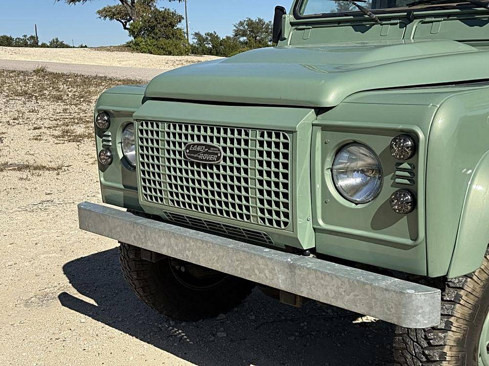 Land-rover-Defender-110-diesel-1992-green-5-5