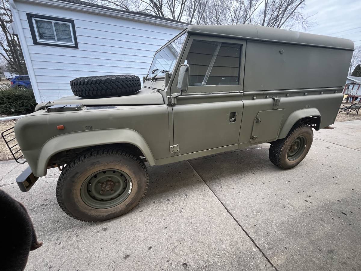 Land-rover-Defender-110-diesel-1995-green-112445-10