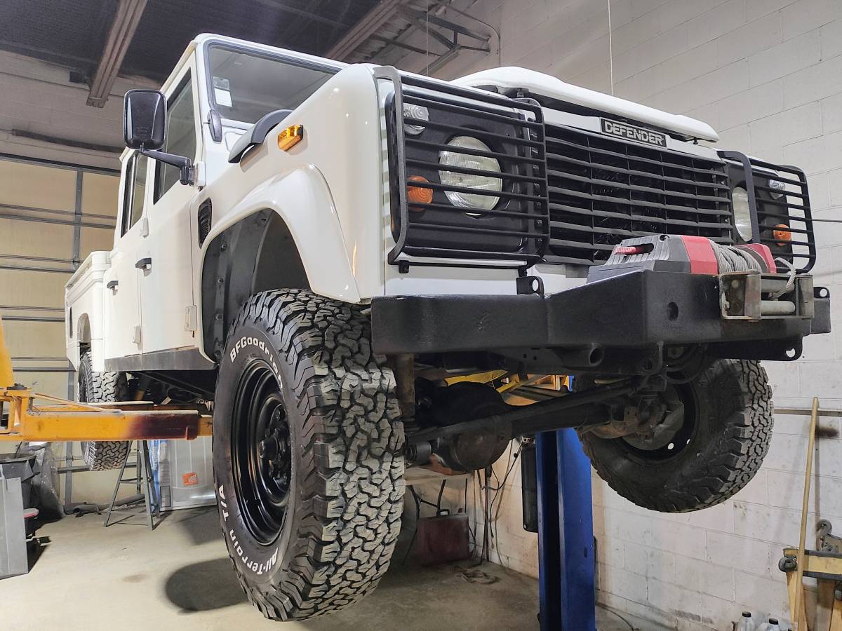 Land-rover-Defender-130-diesel-1995-white-144841-5