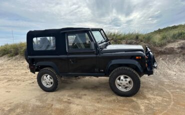 Land-rover-Defender-90-1995-black-165762-1