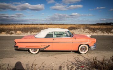 Lincoln-Capri-1955-Coral-White-93057-21