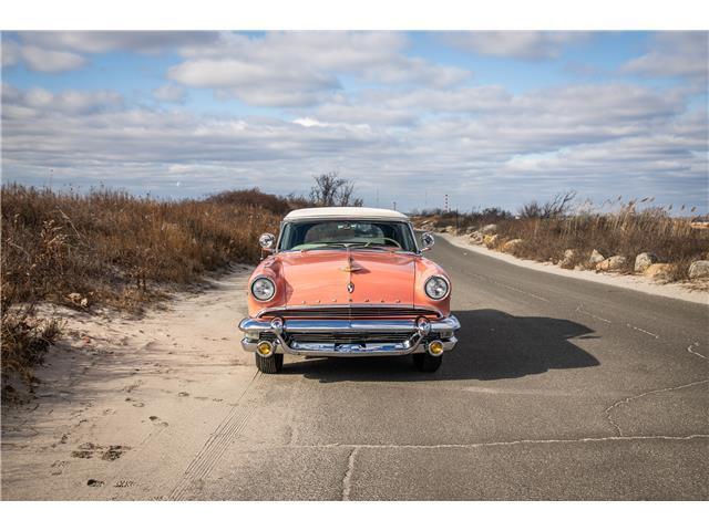 Lincoln-Capri-1955-Coral-White-93057-26