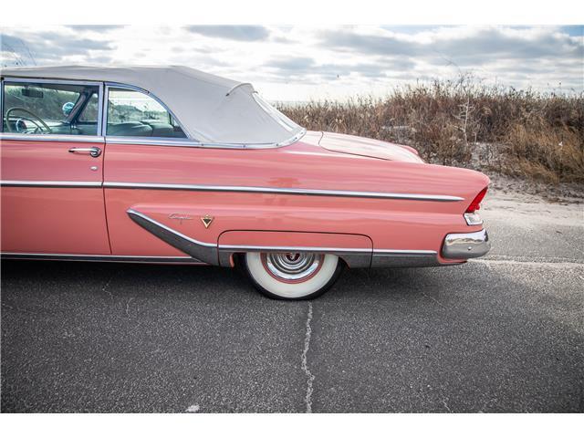 Lincoln-Capri-1955-Coral-White-93057-29