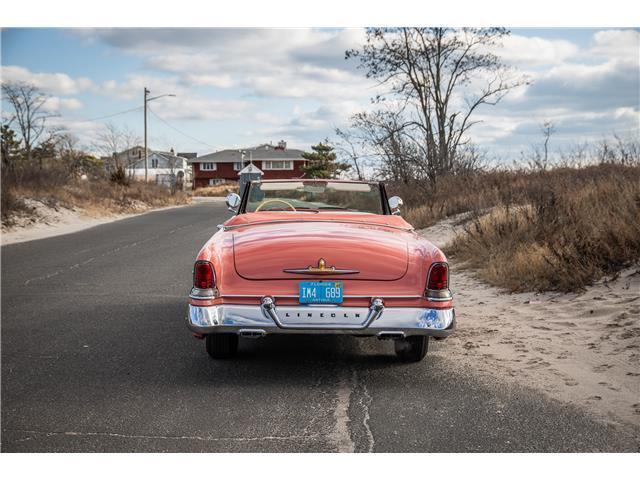 Lincoln-Capri-1955-Coral-White-93057-3