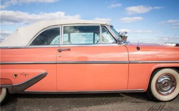 Lincoln-Capri-1955-Coral-White-93057-32