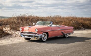 Lincoln Capri  1955