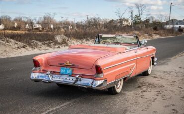 Lincoln-Capri-1955-Coral-White-93057-4