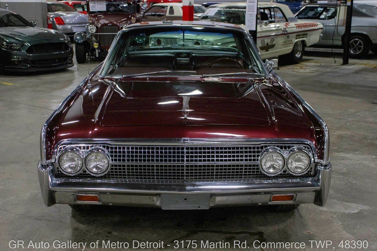 Lincoln-Continental-1963-Burgundy-Red-121765-10