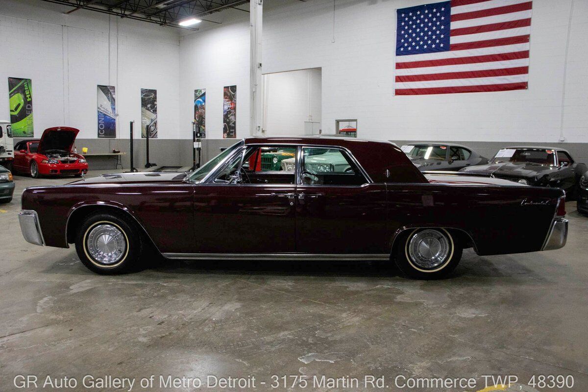 Lincoln-Continental-1963-Burgundy-Red-121765-2