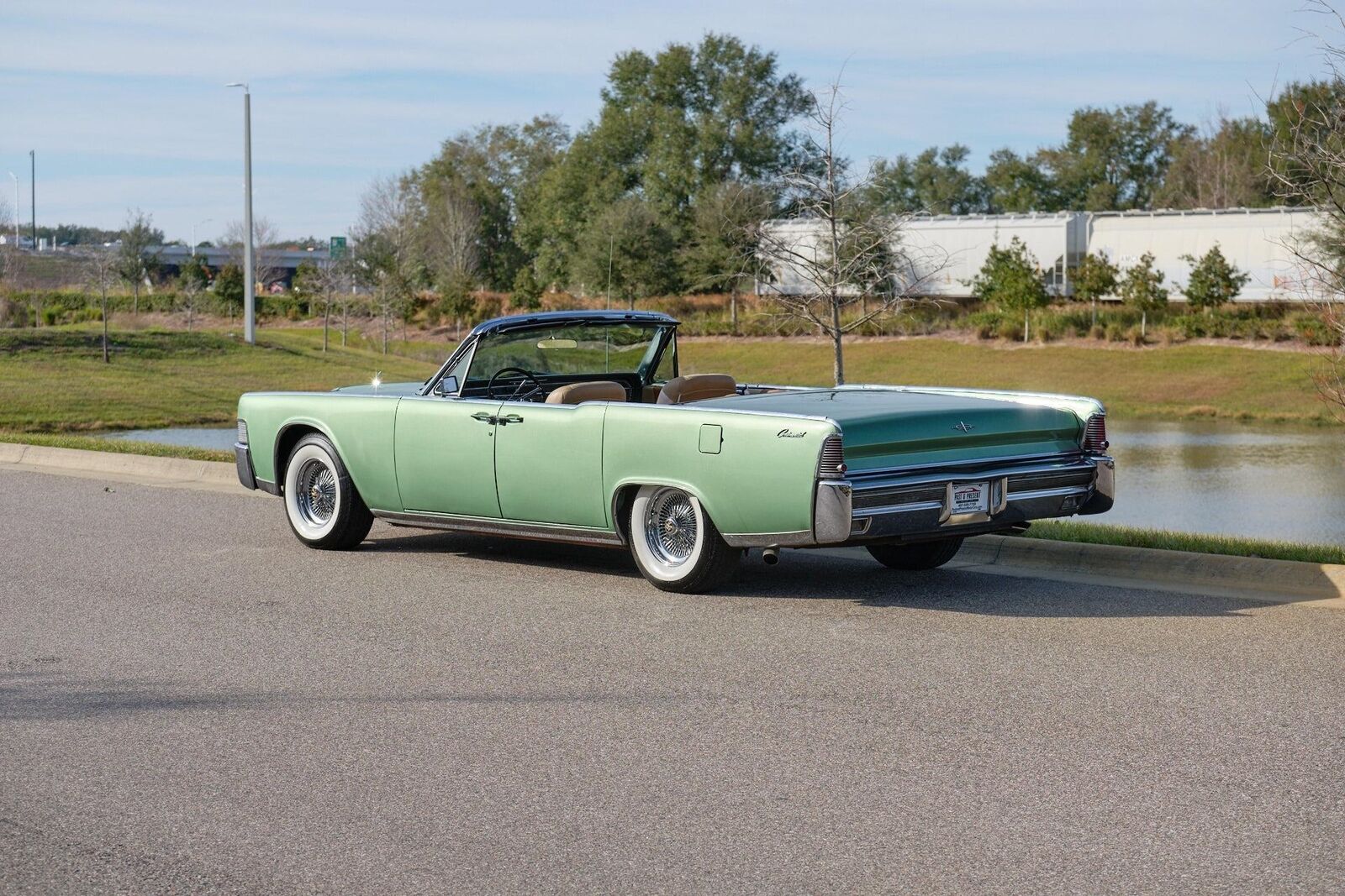 Lincoln-Continental-1965-Green-Tan-155662-3