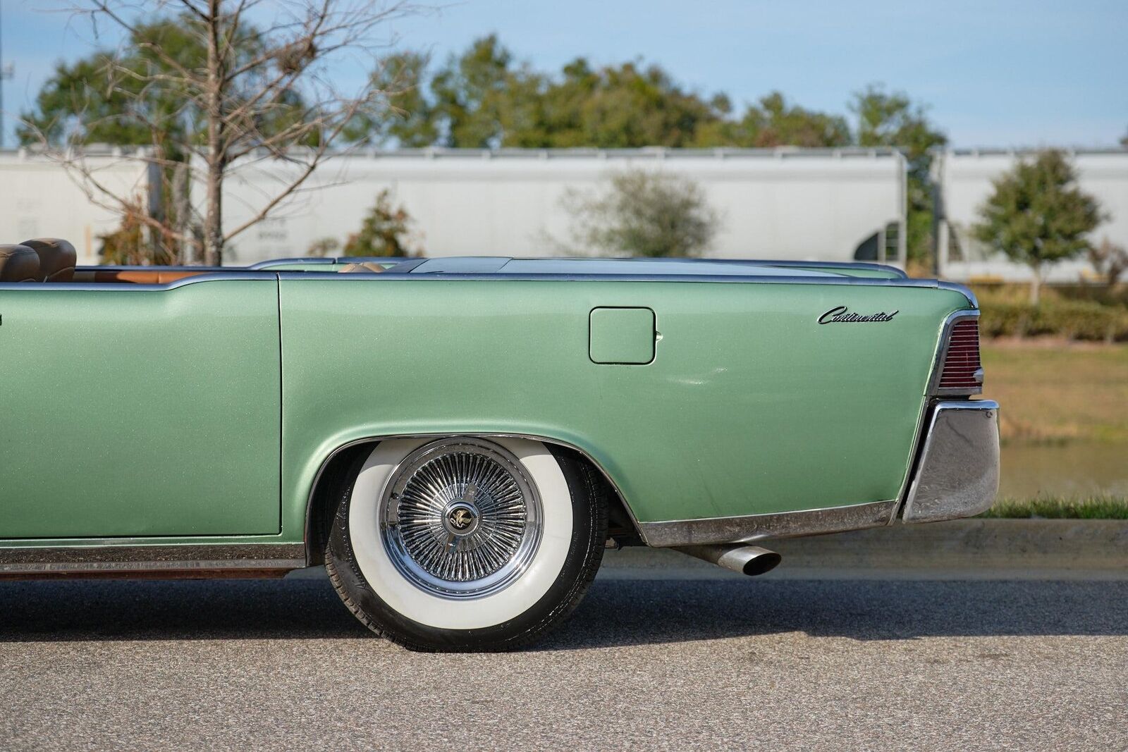 Lincoln-Continental-1965-Green-Tan-155662-9