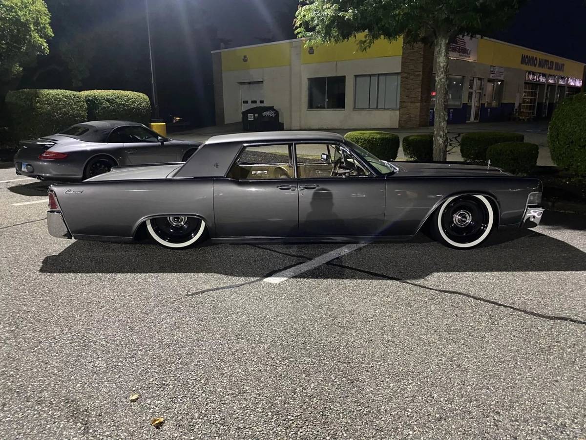 Lincoln-Continental-1965-grey-805