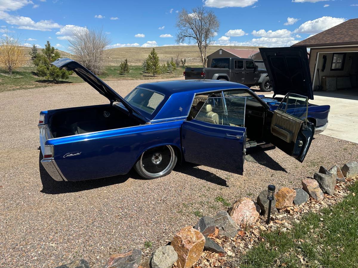 Lincoln-Continental-1969-blue-53108-3