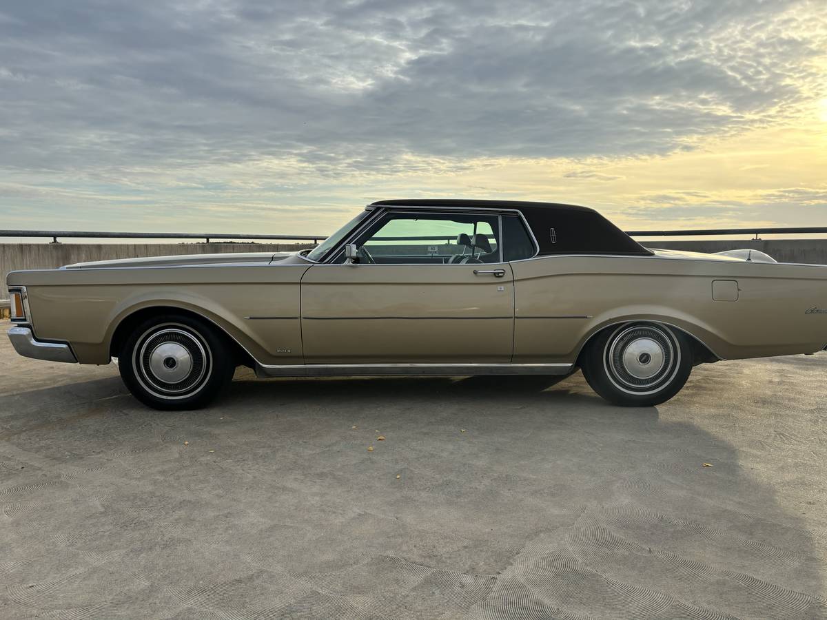 Lincoln-Continental-1970-78858-3