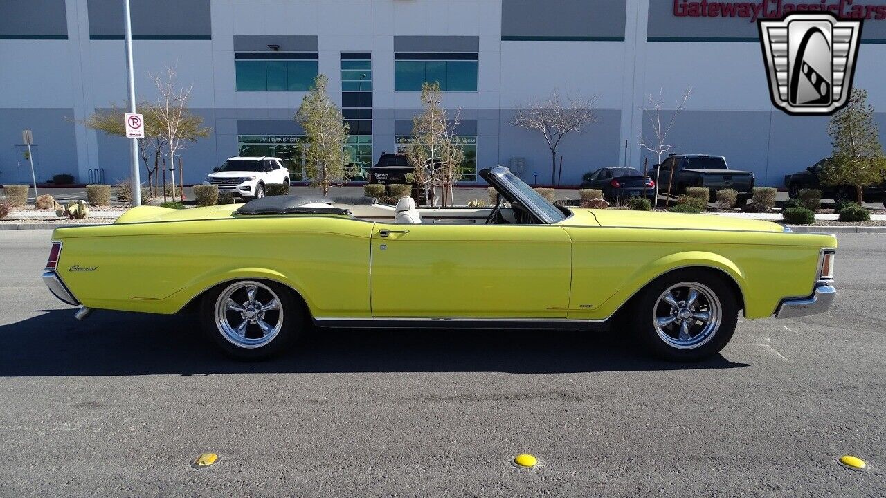 Lincoln-Continental-1971-Yellow-White-112841-4