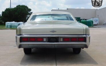 Lincoln-Continental-1972-Gold-Gold-106688-3