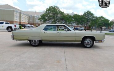 Lincoln-Continental-1972-Gold-Gold-106688-4