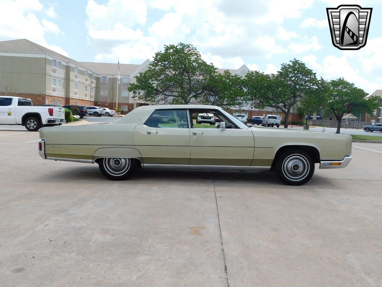 Lincoln-Continental-1972-Gold-Gold-106688-4