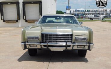 Lincoln-Continental-1972-Gold-Gold-106688-5