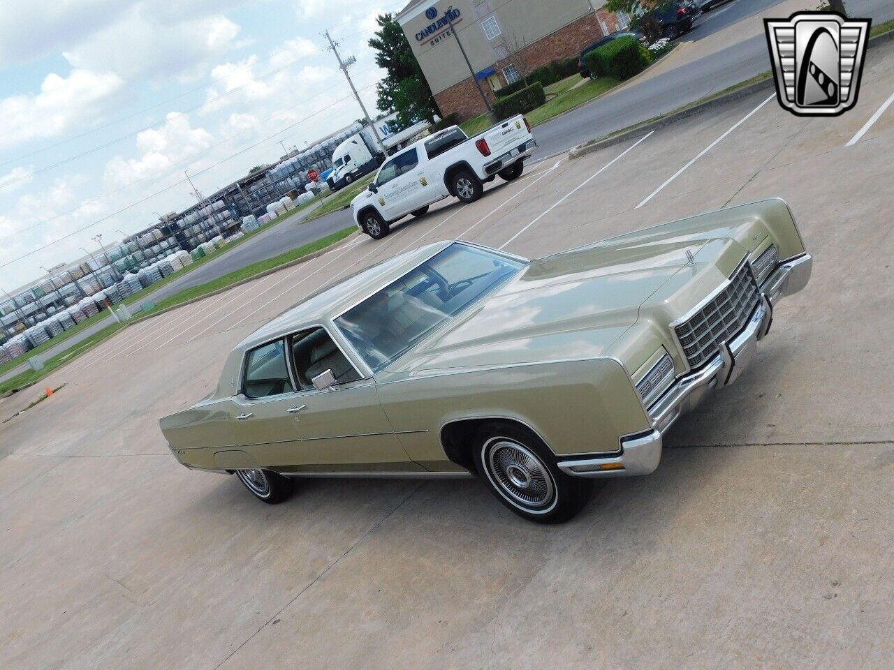 Lincoln-Continental-1972-Gold-Gold-106688-6