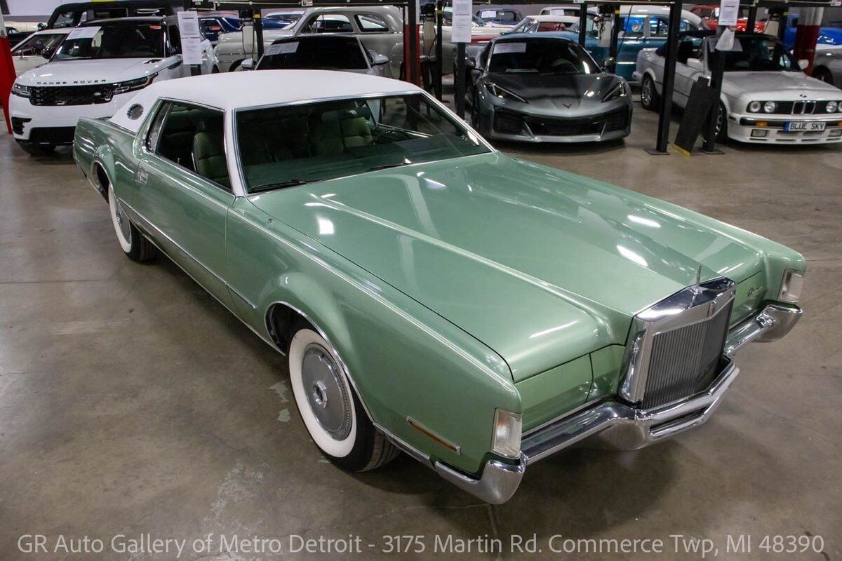 Lincoln-Continental-1972-Green-Green-150147-7