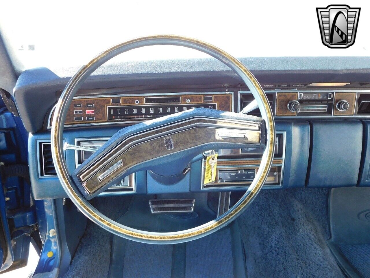 Lincoln-Continental-1976-Blue-Blue-75623-11