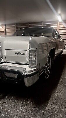 Lincoln-Continental-1976-Grey-93342-10